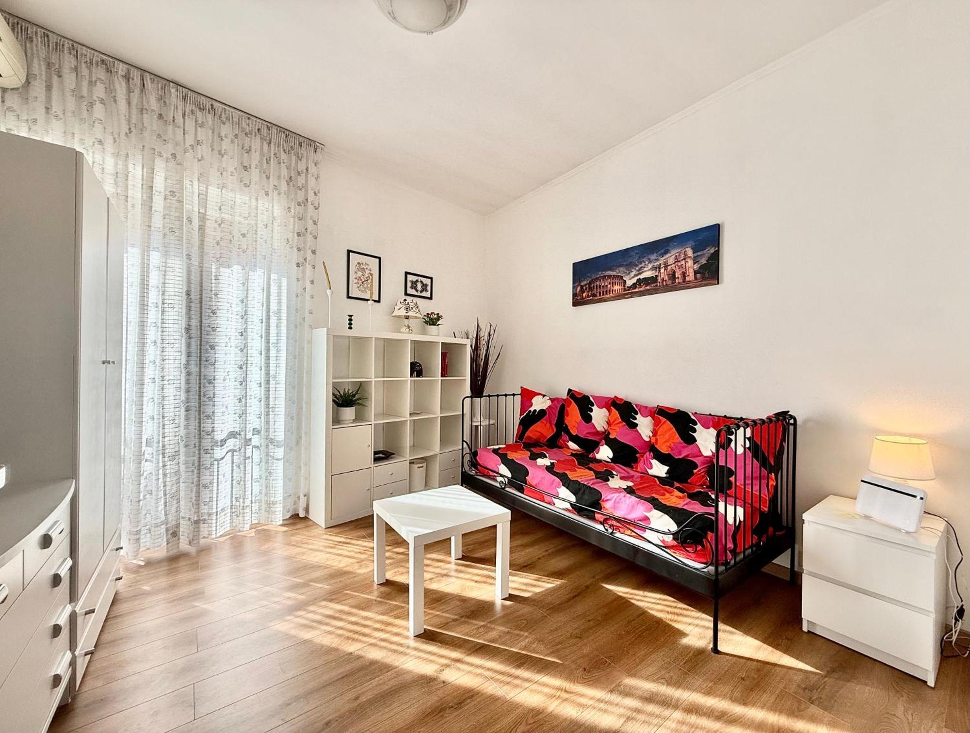 5 Min Da Metro San Paolo Apartment Rome Luaran gambar